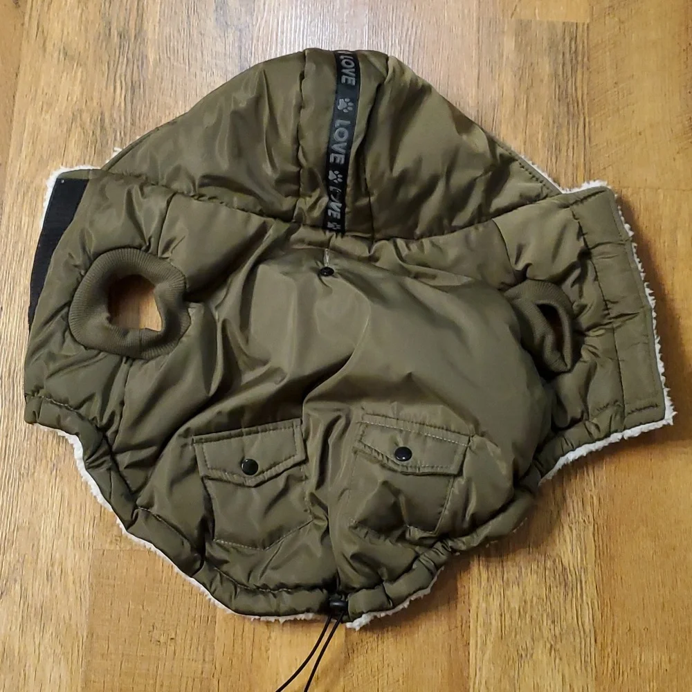 Frisco Dog Insulated Mid-Heavyweight Olive Colored Love Coat‎ Size Medium